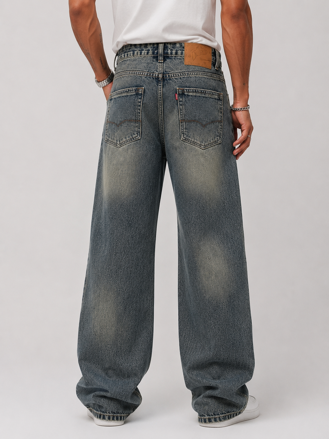 THE DENIM FIT STUDIO