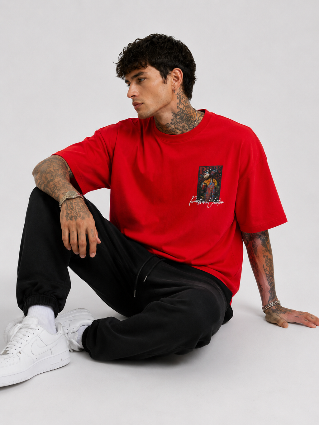 Red oversized heavyweight T-shirt with chest graphic print, loose fit, crew neck