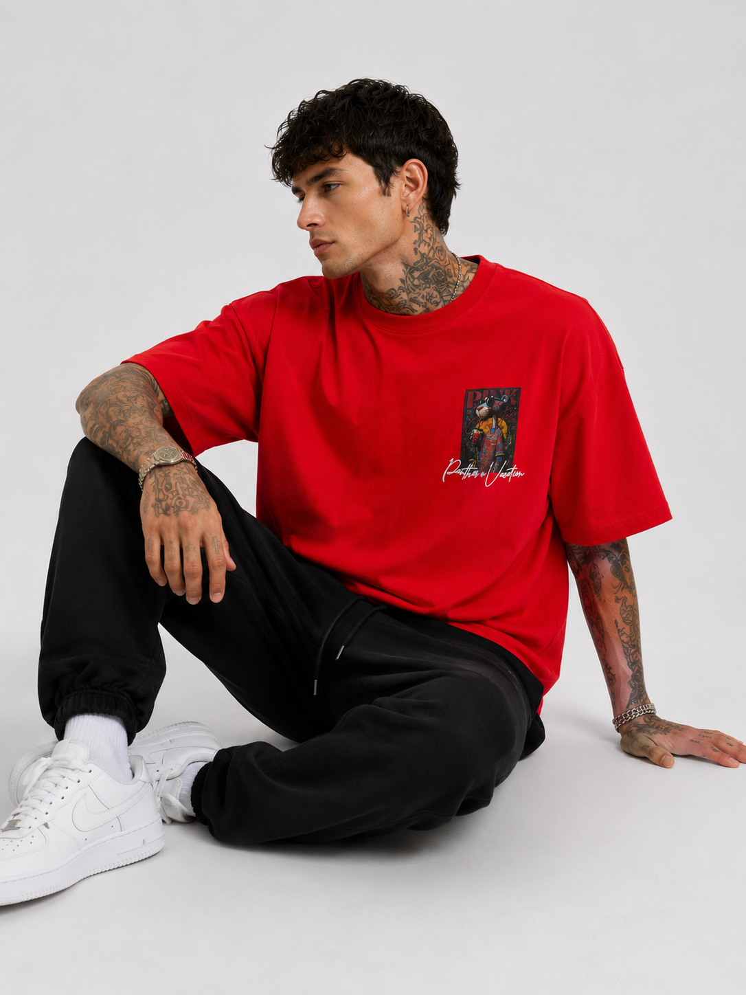 Red oversized heavyweight T-shirt with chest graphic print, loose fit, crew neck