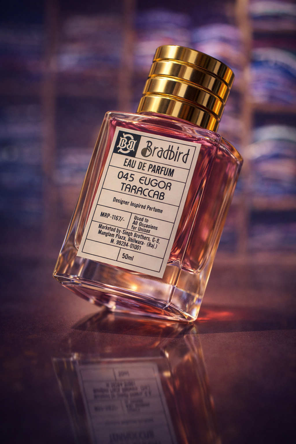 Eau de parfum 045 Eugor Taraccab 50ml bottle angled view, amber liquid, gold cap
