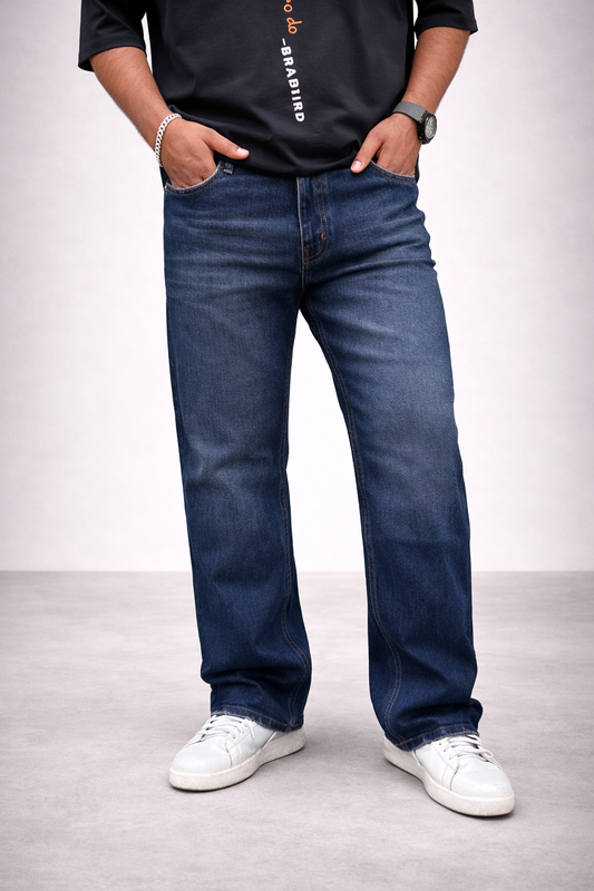 Indigo straight-fit jeans with button closure, straight legs, and cuffed hem