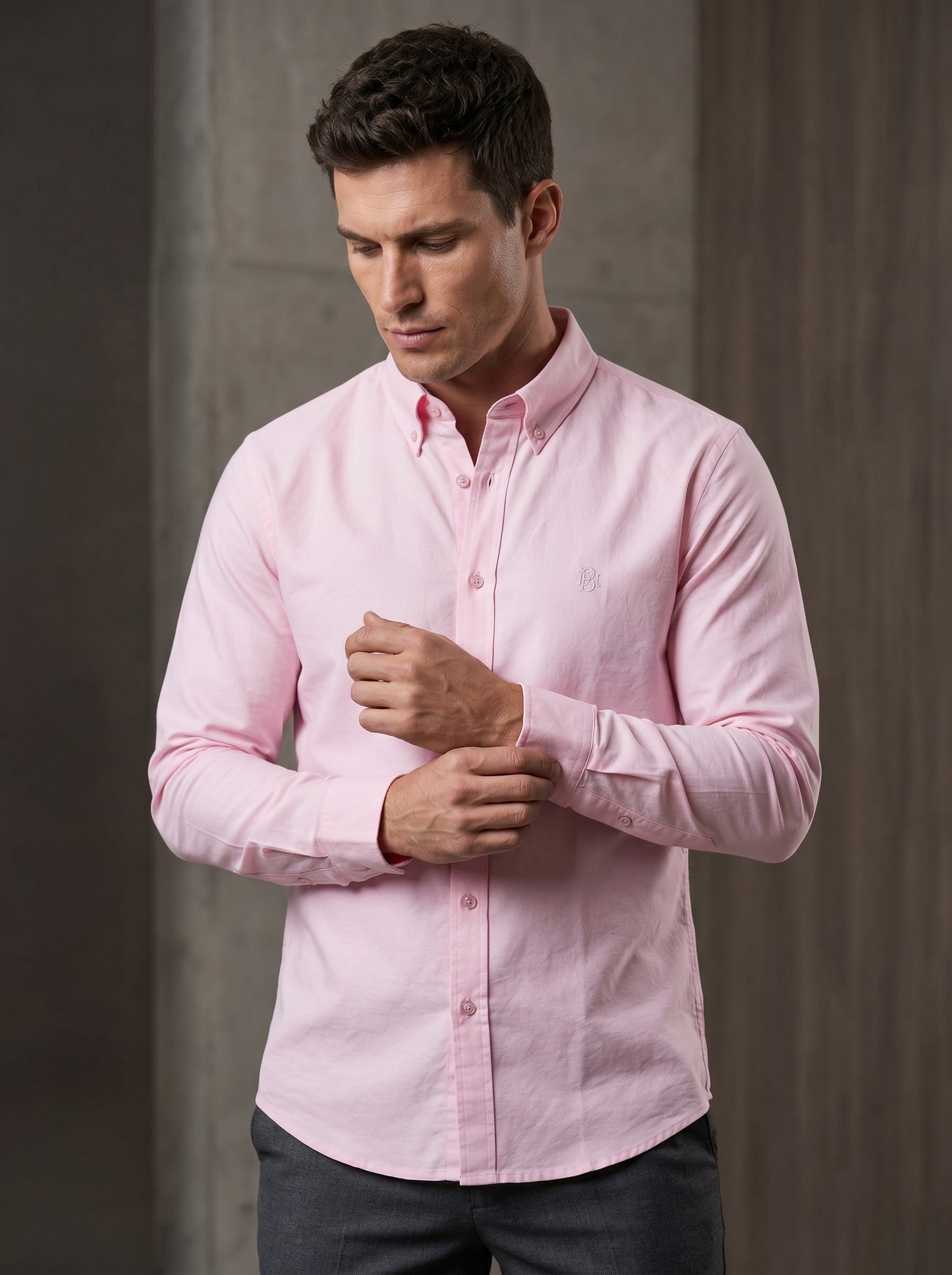 Classic Preppy Light Pink Textured Oxford Shirt with Tonal Monogram