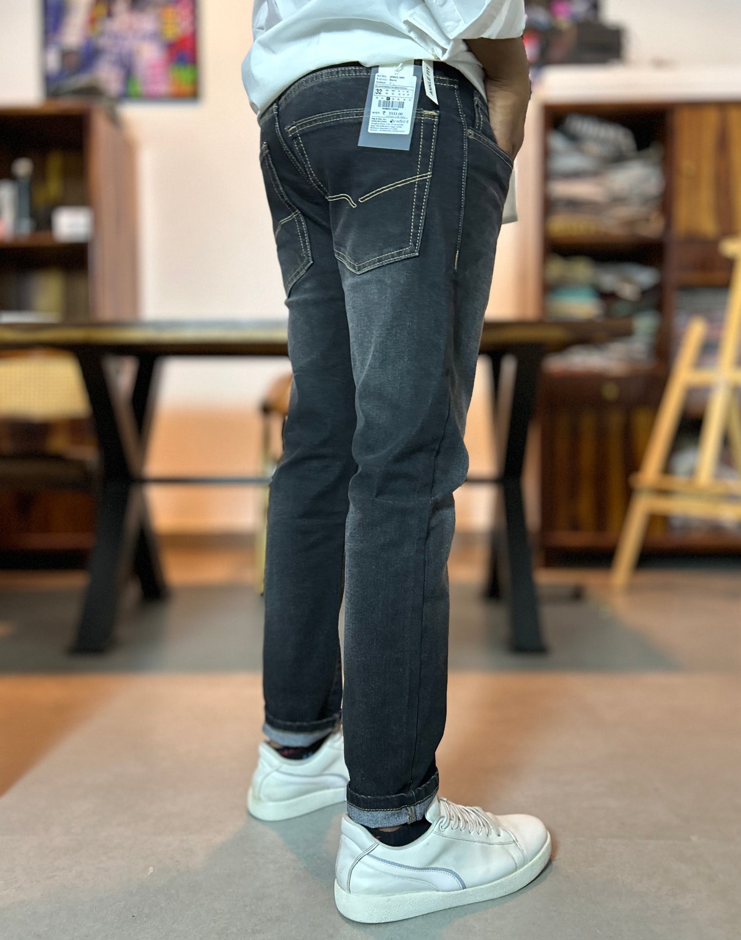 Bradbird Black Shaded Ankle-Fit Jeans – Sleek Edition