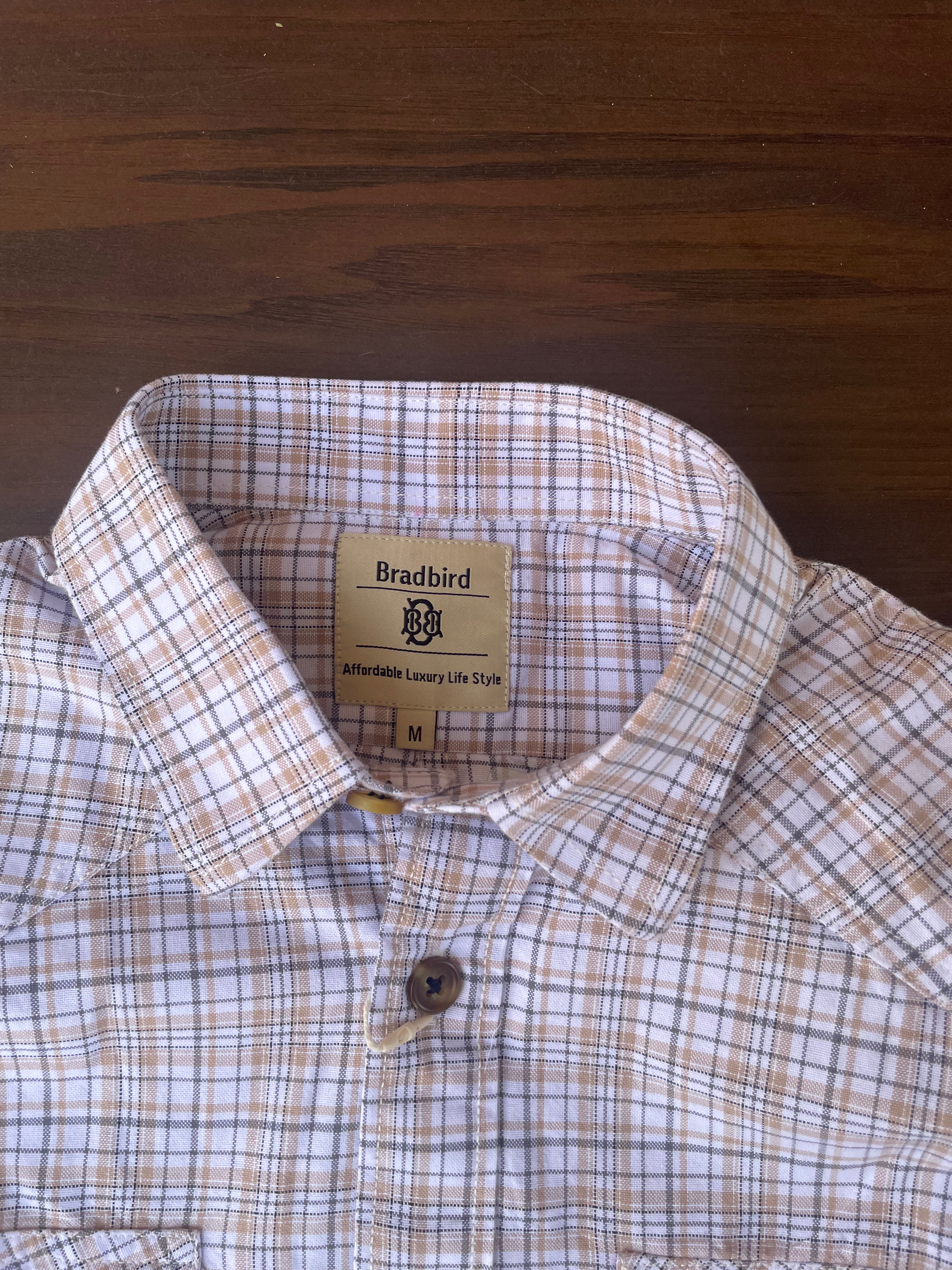 Small-check long-sleeve shirt collar with buttoned placket and inside neck label